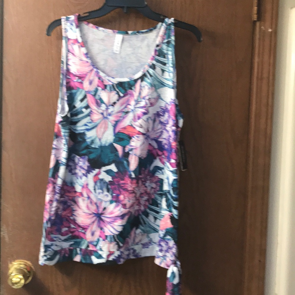 Ideology medium sleeveless top